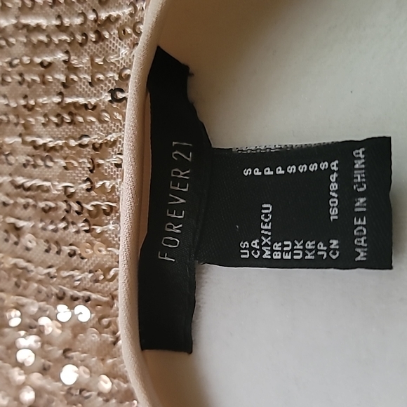 🦄 Rose Gold Sequin Wrap Dress size S FORVER 21 - Picture 5 of 6